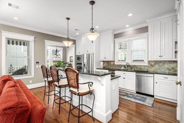 1022 Nicholson Street, Houston, TX 77008