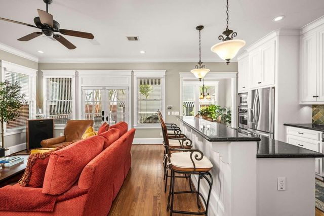 1022 Nicholson Street, Houston, TX 77008
