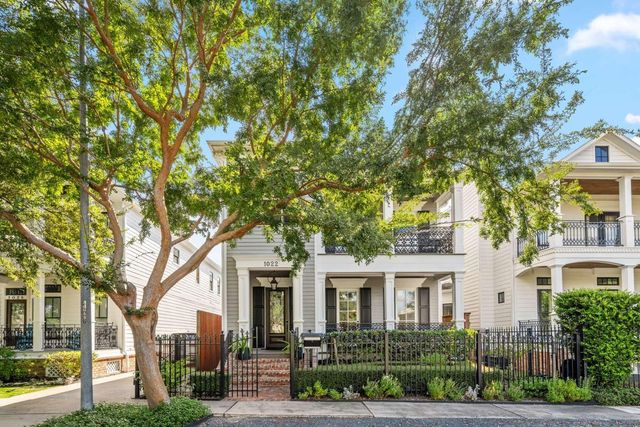 1022 Nicholson Street, Houston, TX 77008