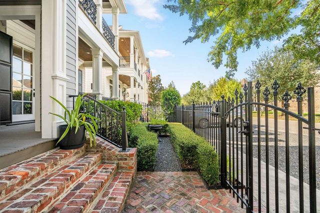 1022 Nicholson Street, Houston, TX 77008