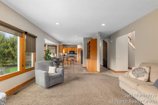 7553 Willow Pointe Drive, Caledonia, MI 49316