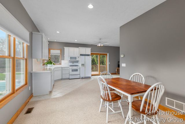 7553 Willow Pointe Drive, Caledonia, MI 49316