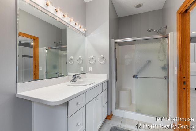 7553 Willow Pointe Drive, Caledonia, MI 49316