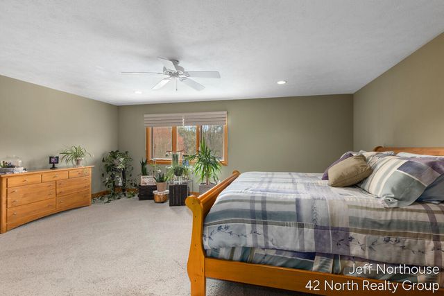 7553 Willow Pointe Drive, Caledonia, MI 49316