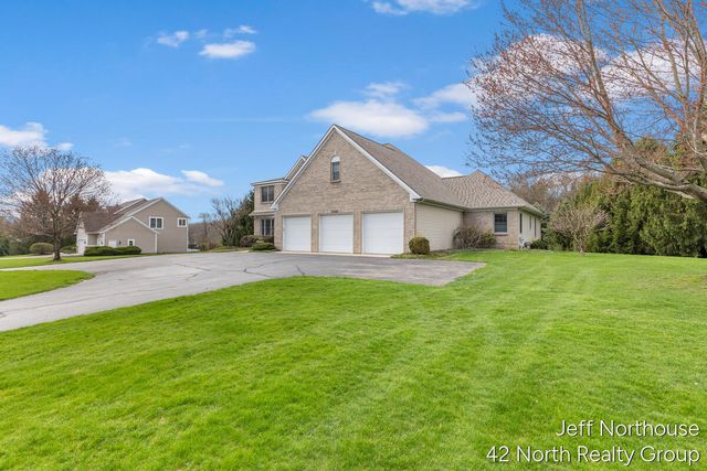 7553 Willow Pointe Drive, Caledonia, MI 49316