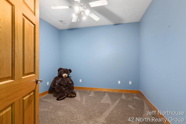 7553 Willow Pointe Drive, Caledonia, MI 49316