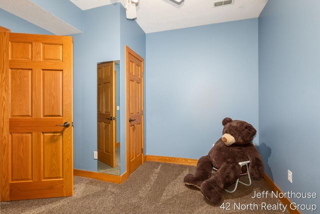 7553 Willow Pointe Drive, Caledonia, MI 49316