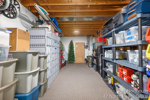 7553 Willow Pointe Drive, Caledonia, MI 49316
