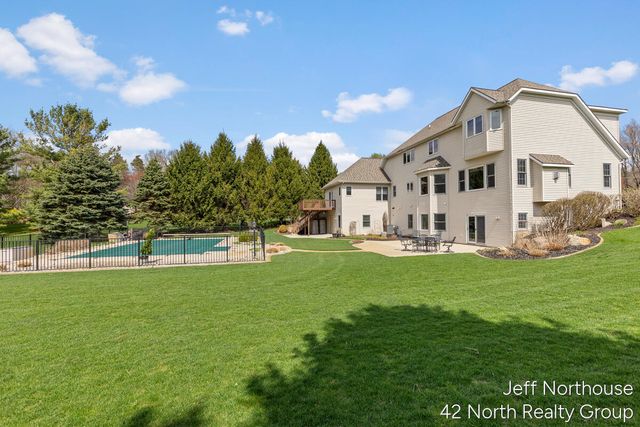 7553 Willow Pointe Drive, Caledonia, MI 49316