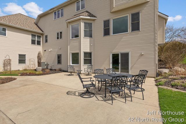 7553 Willow Pointe Drive, Caledonia, MI 49316