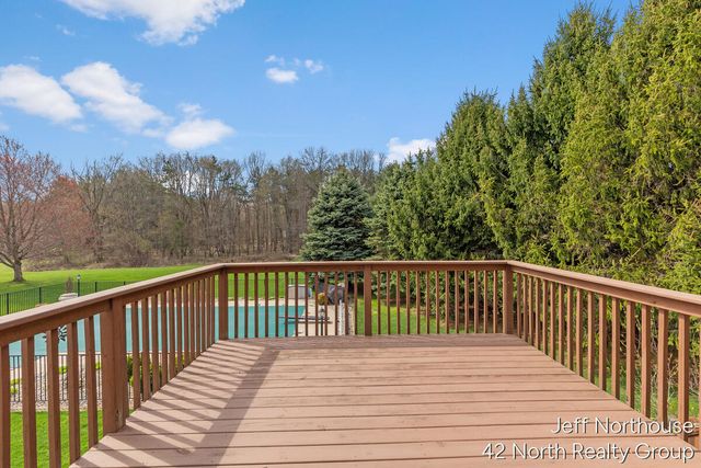 7553 Willow Pointe Drive, Caledonia, MI 49316