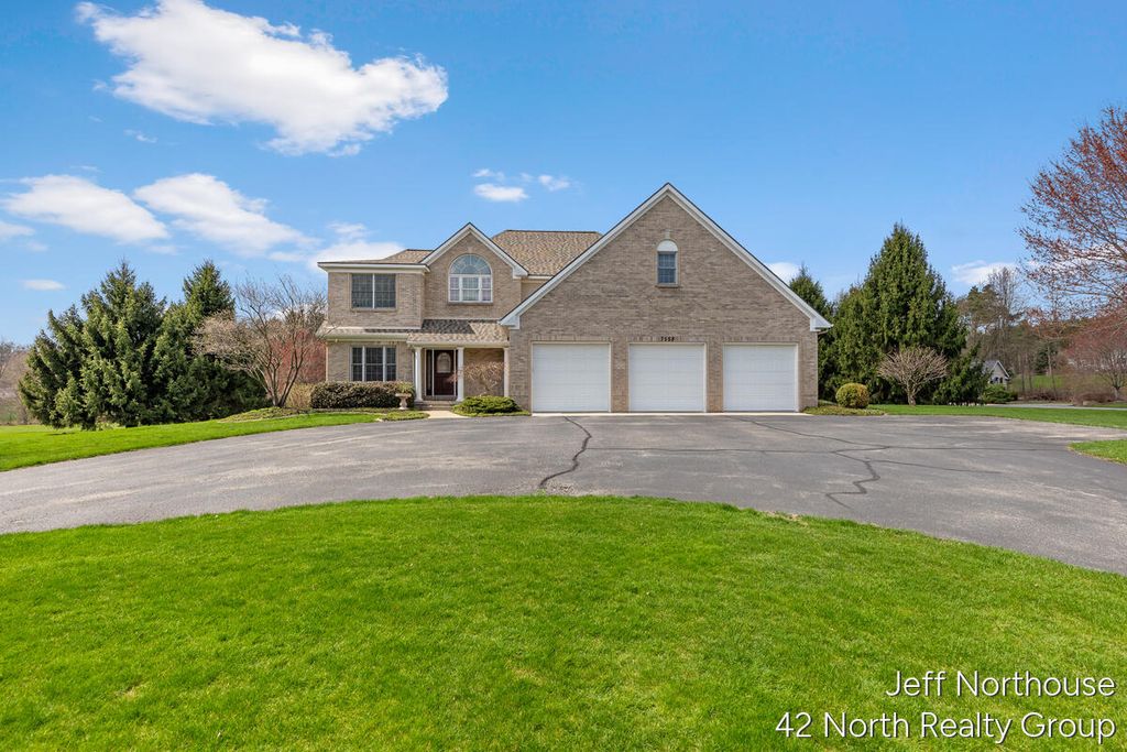 7553 Willow Pointe Drive, Caledonia, MI 49316