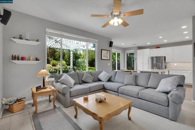 120 Mont St Michel Way, Martinez, CA 94553