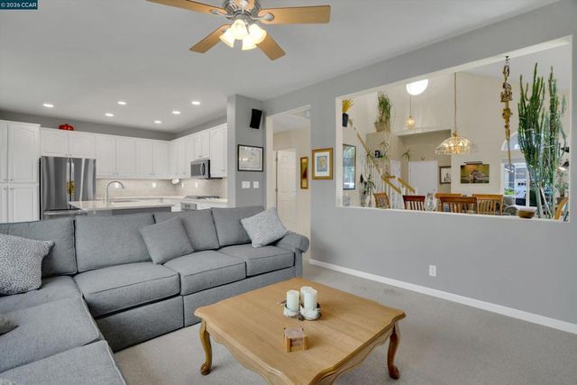 120 Mont St Michel Way, Martinez, CA 94553