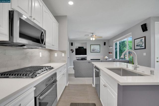 120 Mont St Michel Way, Martinez, CA 94553