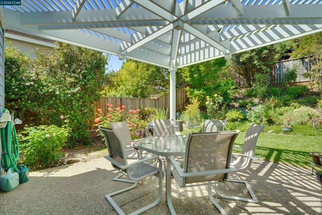 120 Mont St Michel Way, Martinez, CA 94553