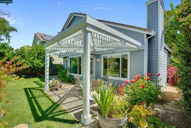 120 Mont St Michel Way, Martinez, CA 94553