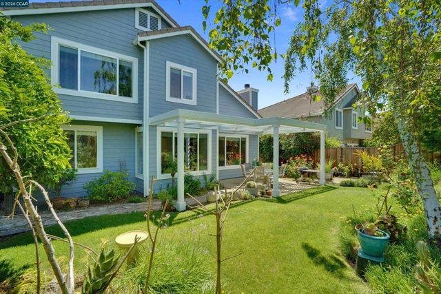 120 Mont St Michel Way, Martinez, CA 94553