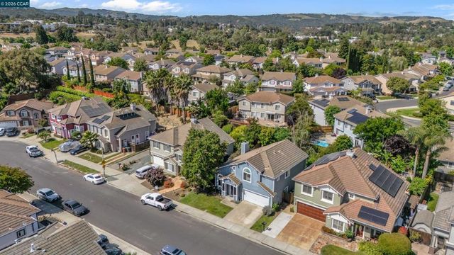 120 Mont St Michel Way, Martinez, CA 94553
