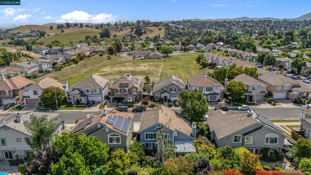120 Mont St Michel Way, Martinez, CA 94553