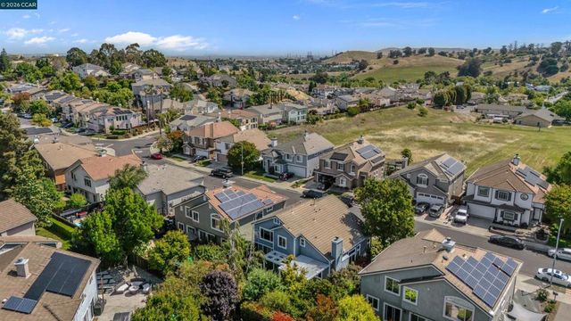 120 Mont St Michel Way, Martinez, CA 94553