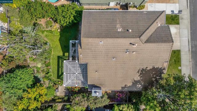 120 Mont St Michel Way, Martinez, CA 94553