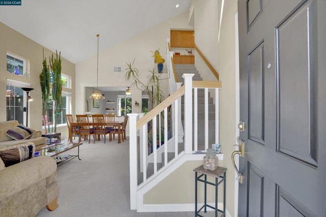 120 Mont St Michel Way, Martinez, CA 94553