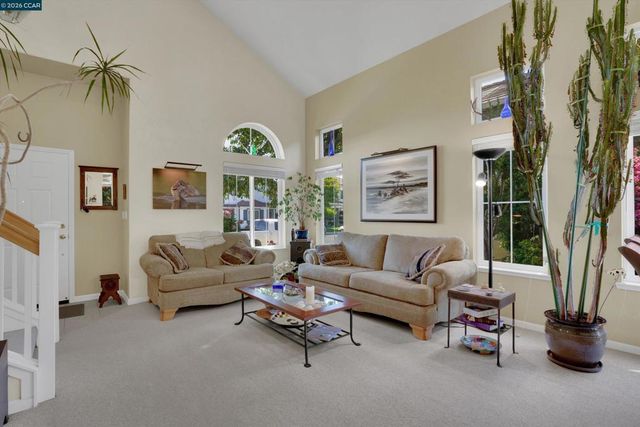 120 Mont St Michel Way, Martinez, CA 94553