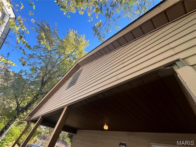 10125 Crown Point Drive, Unincorporated, MO 63136