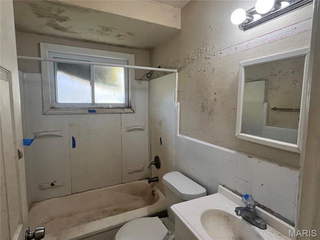 10125 Crown Point Drive, Unincorporated, MO 63136