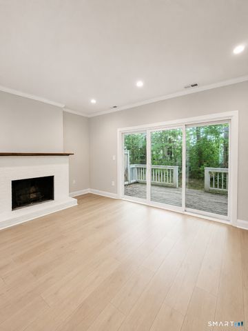 5 Farmington Chase Crescent 5, Farmington, CT 06032