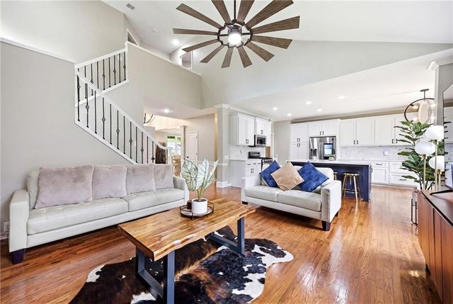 3345 W 143rd Terrace, Overland Park, KS 66224