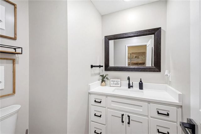 3345 W 143rd Terrace, Overland Park, KS 66224
