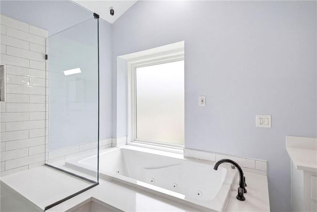 3345 W 143rd Terrace, Overland Park, KS 66224