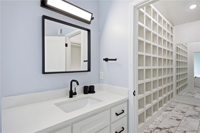 3345 W 143rd Terrace, Overland Park, KS 66224
