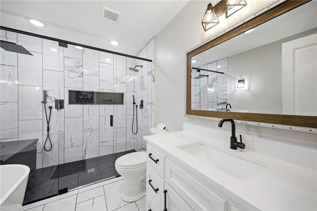 3345 W 143rd Terrace, Overland Park, KS 66224