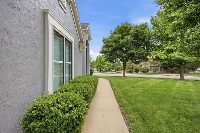 3345 W 143rd Terrace, Overland Park, KS 66224