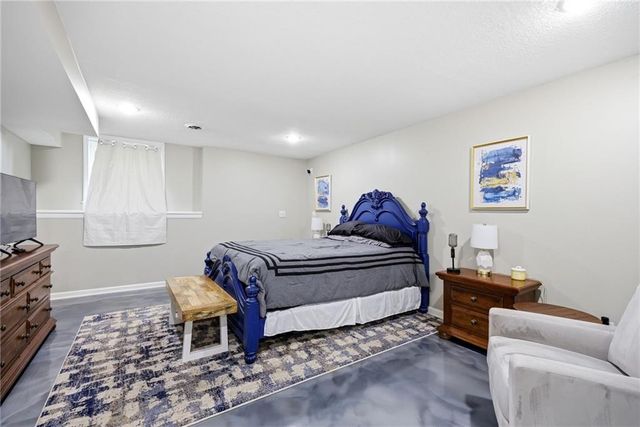 3345 W 143rd Terrace, Overland Park, KS 66224