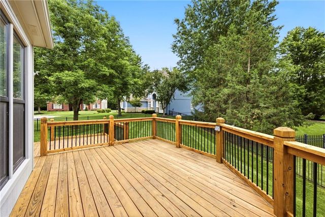 3345 W 143rd Terrace, Overland Park, KS 66224