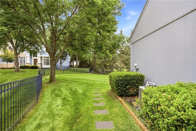 3345 W 143rd Terrace, Overland Park, KS 66224