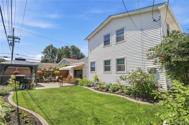 7 Jeffrey Drive, Cheektowaga, NY 14043