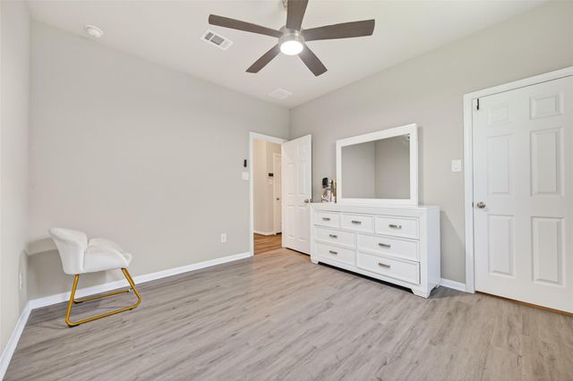 2440 Whisper Forest Drive, Katy, TX 77493