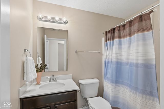 11740 Whisperwood Way, Fishers, IN 46037