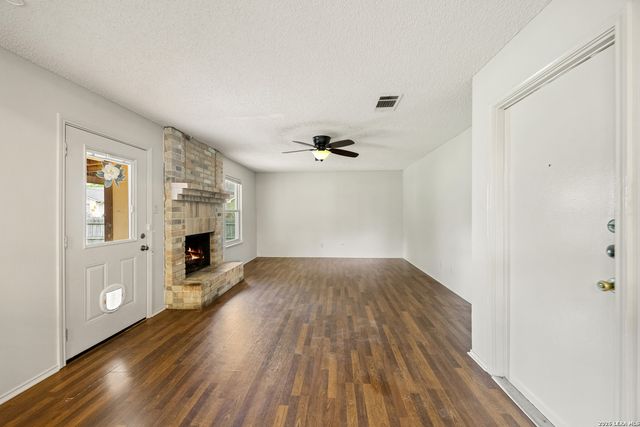 5502 Sunup, San Antonio, TX 78233
