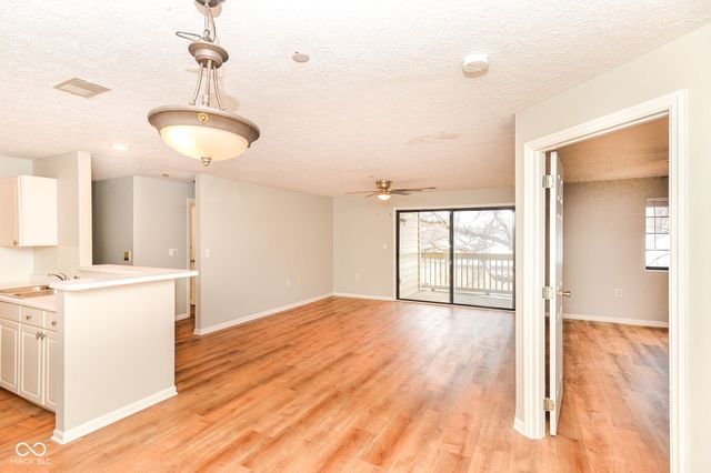 8820 Yardley Court 205, Indianapolis, IN 46268