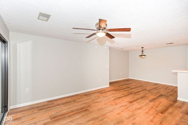 8820 Yardley Court 205, Indianapolis, IN 46268