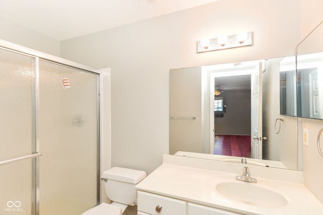 8820 Yardley Court 205, Indianapolis, IN 46268