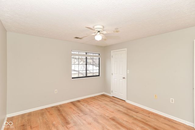 8820 Yardley Court 205, Indianapolis, IN 46268