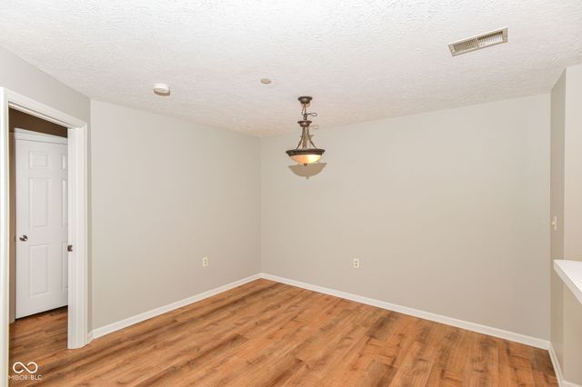 8820 Yardley Court 205, Indianapolis, IN 46268