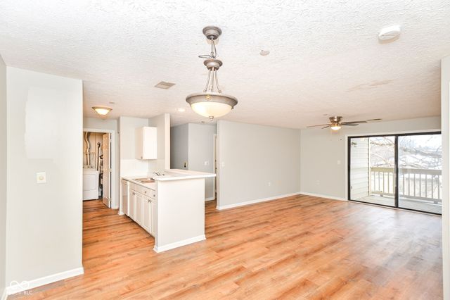 8820 Yardley Court 205, Indianapolis, IN 46268